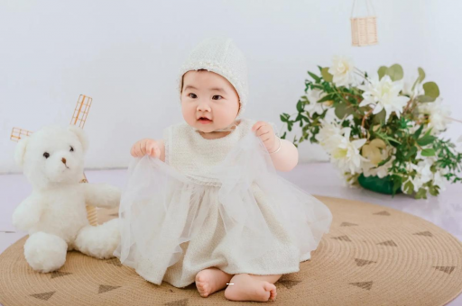 眉山宝宝在妈妈肚子里